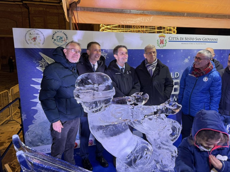 World Ice Art Championship - Campionato mondiale di sculture di ghiaccio!