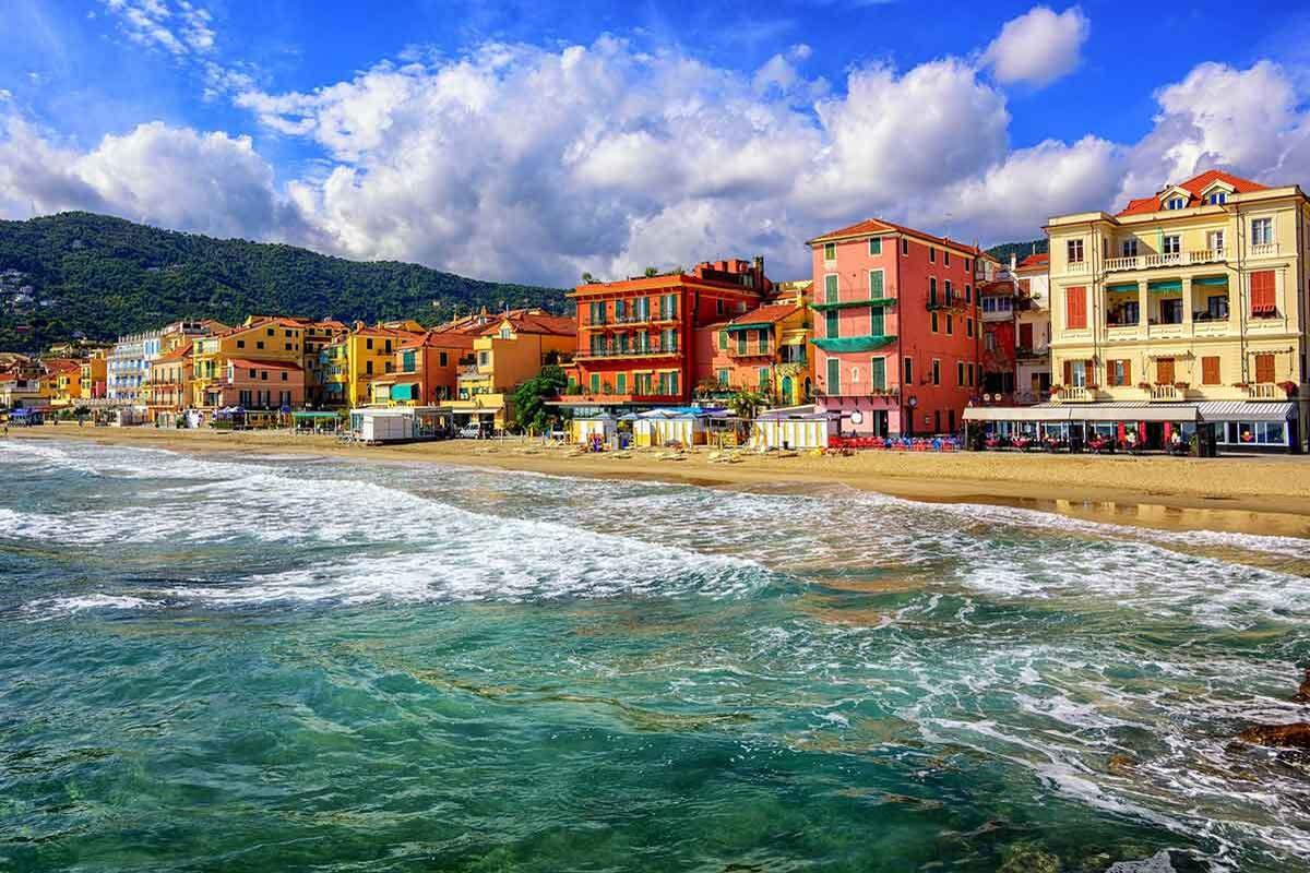 PASQUA 2025 AD ALASSIO - LIGURIA - Dal 18 al 25 Aprile 2025