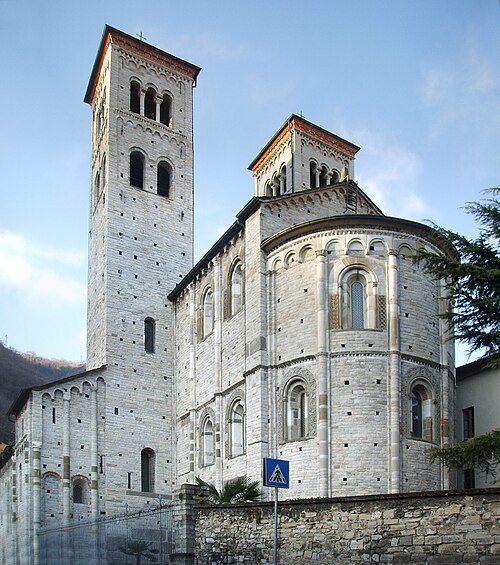 2026 Como basilica di santabbondio esterno 00