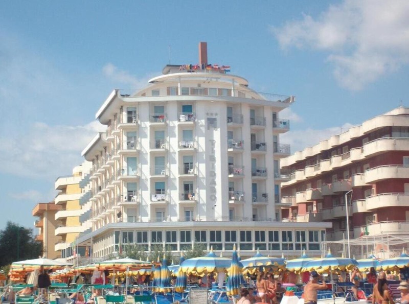 BELLARIA-IGEA MARINA . HOTEL TIBIDABO 3* da sabato 20 Giugno a sabato 4 luglio 2026