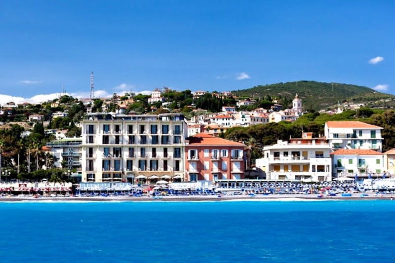 CAPODANNO 2027 A BORDIGHERA - dal 28 dicembre 2026 fino al 7 gennaio 2027