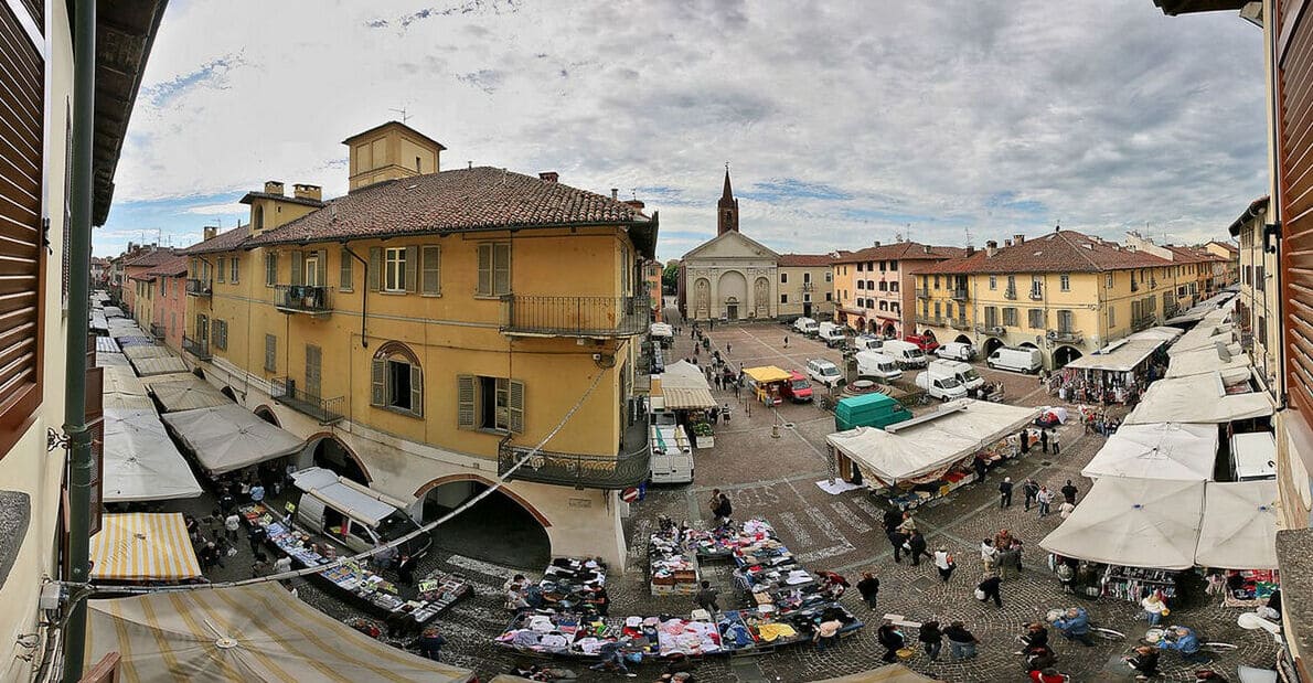 Carmagnola piazza1190x619