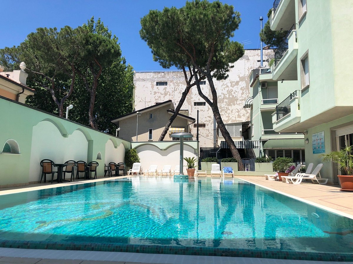 CattolicaPiscinaHotel Chic