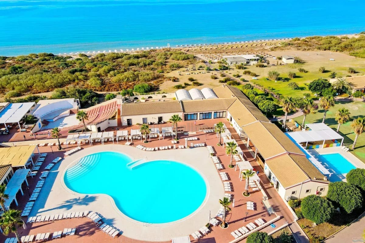 sikania resort