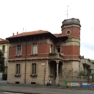 2223 - Casa Cotechini. Facciata su Viale Gramsci