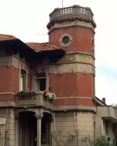 2223 - Casa Cotechini. Dettaglio
