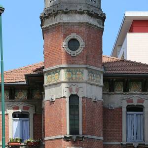 2223 - Casa Cotechini. Dettaglio